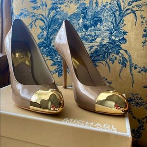 Tan stylish Heels 7 1/2 Have original box.